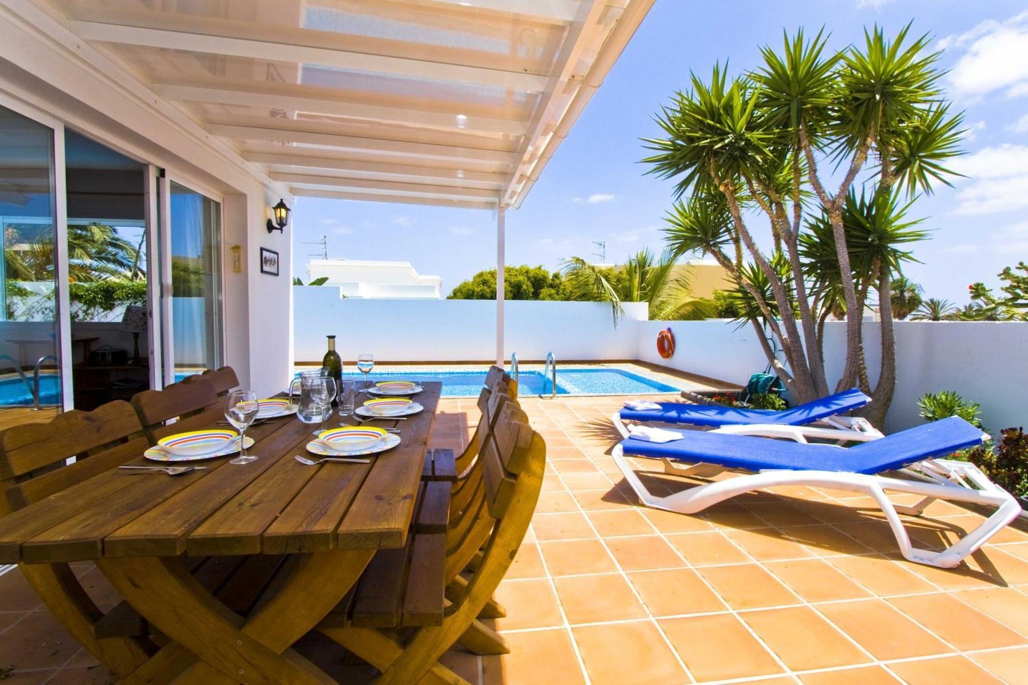 Lovely Los Mojones Villa Casa Jasmine Heated Pool Short Walk To Beach Puerto Del Carmen 푸에르토 델 카르멘 외부 사진