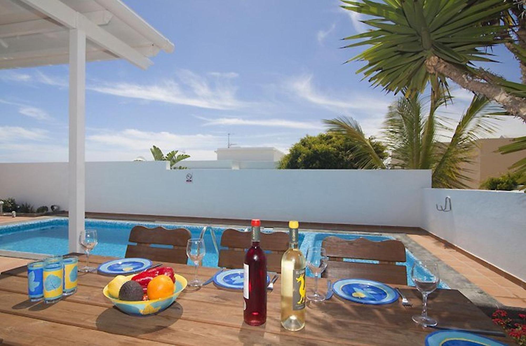 Lovely Los Mojones Villa Casa Jasmine Heated Pool Short Walk To Beach Puerto Del Carmen 푸에르토 델 카르멘 외부 사진